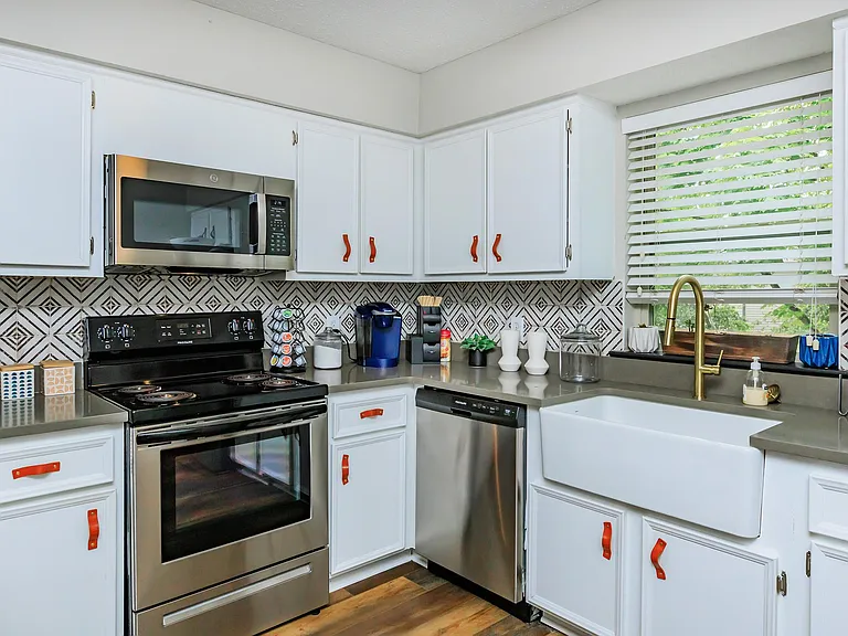 Laurel Ridge Apartments — Photo 78