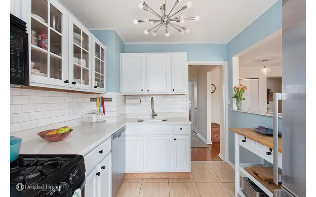 Sold by Douglas Elliman | media 6