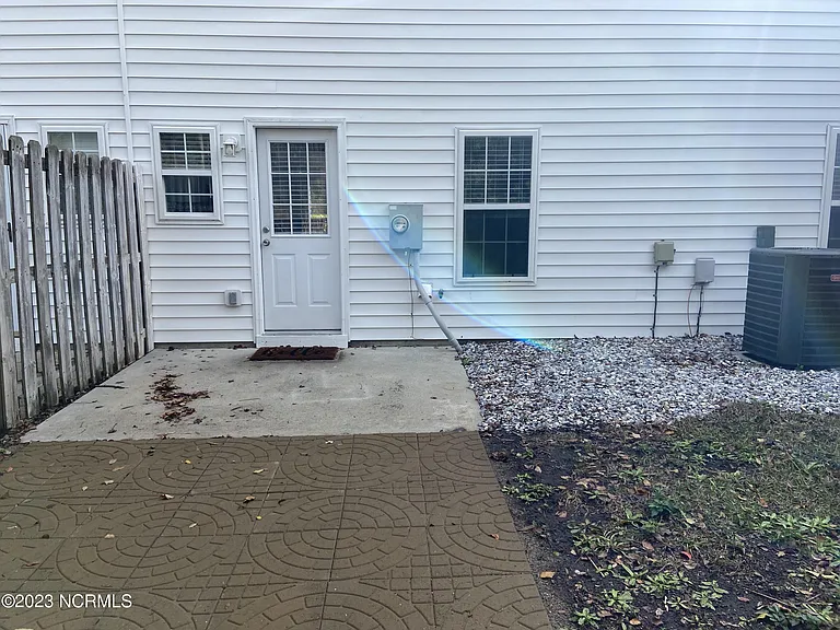 338 Emerald Cove Ct — Photo 30