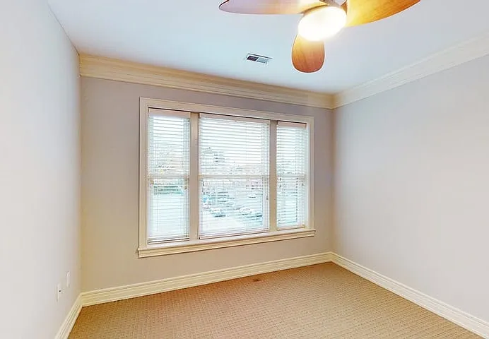 Melrose Apartments — Photo 36