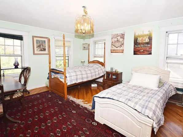 83-28 Abingdon Road image 15 of 34