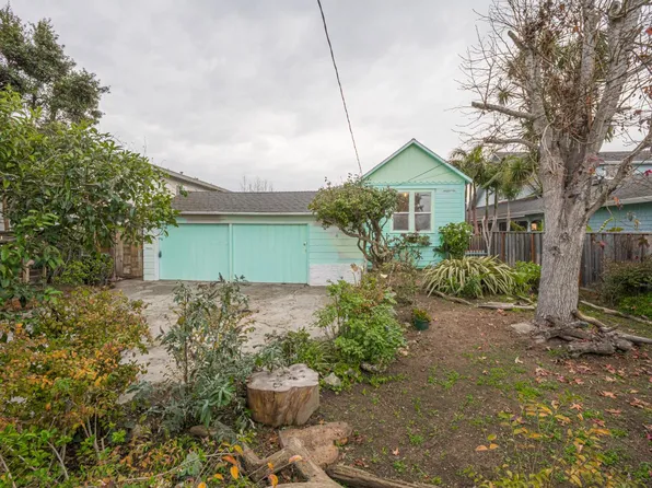 1130 E Cliff Dr, Santa Cruz, CA 95062