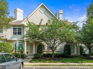 704 Dresher Woods Dr, Dresher, PA 19025