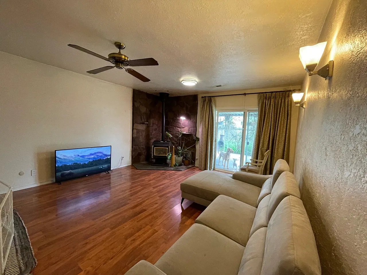 3 bed, 1331 sqft, $2,250 — Photo 4