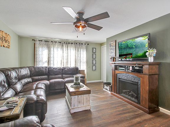 2nd image of 38 Duncan Dr