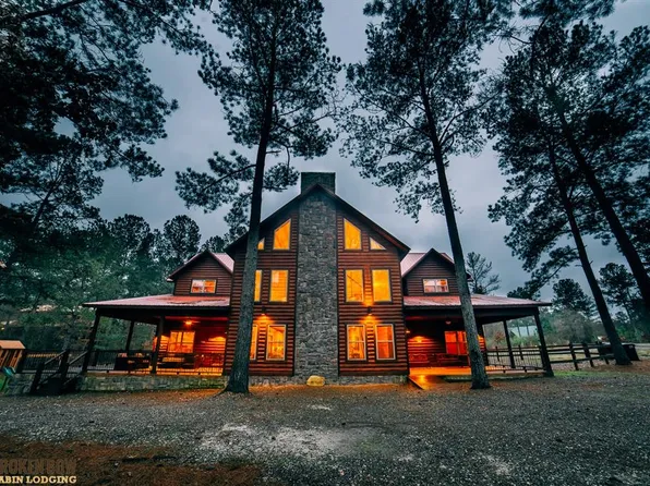 37 Orange Grove Rd, Broken Bow, OK 74728