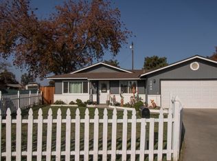 1430 S Tipton Ct, Visalia, CA 93292