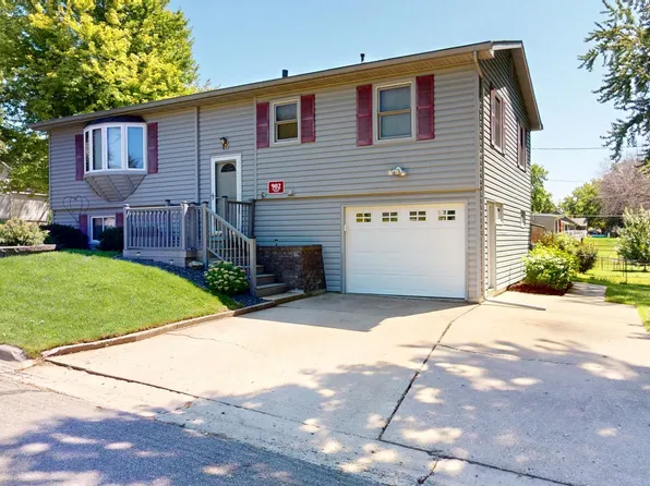 902 S 3rd Ave, Albert Lea, MN 56007