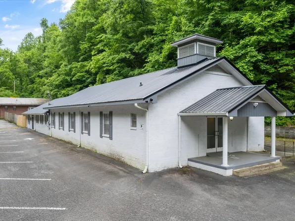 560 King Branch Rd, Sevierville, TN 37876