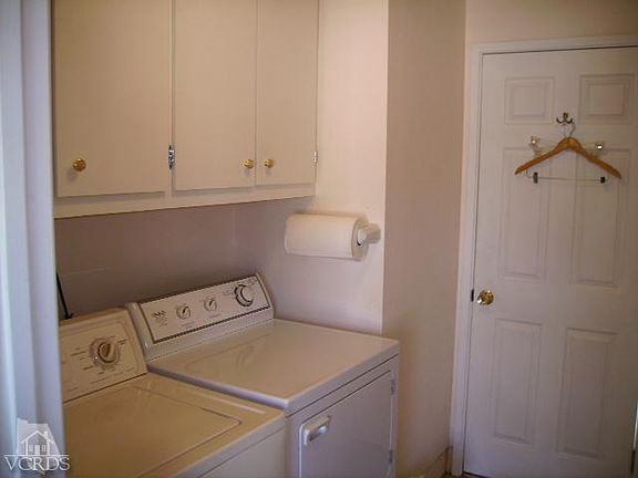 5th image of 558 W Santa Paula St