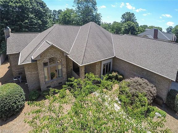 2nd image of 2911 Crossfield Dr