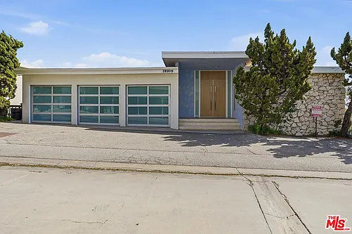 18109 Coastline Dr Photo 1