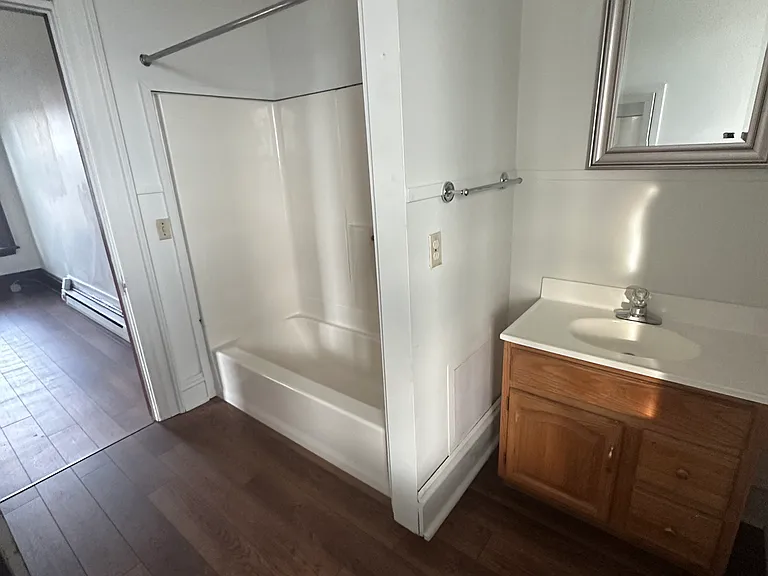 503 N Railroad St #C — Photo 7
