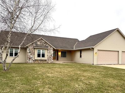 327 South Pheasant PLACE, Saukville, WI, 53080