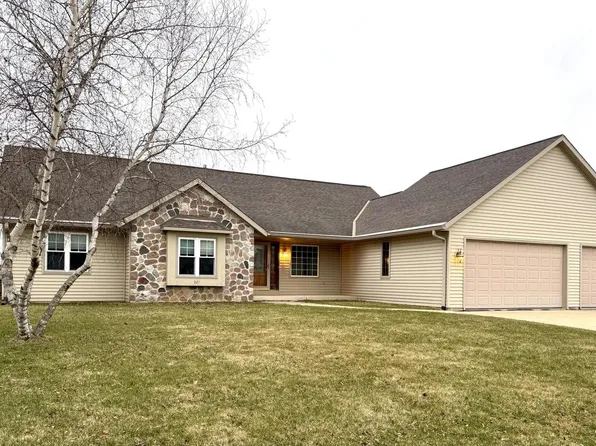 327 South Pheasant PLACE, Elkhart Lake, WI 53080