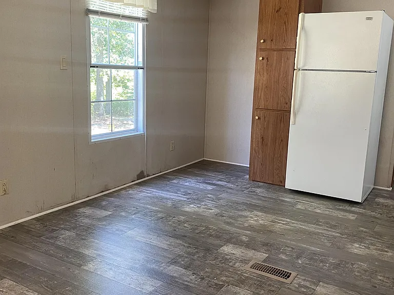 2894 Lake Upchurch Dr — Photo 20