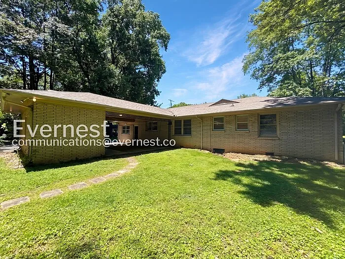 711 Elliott Dr — Photo 21