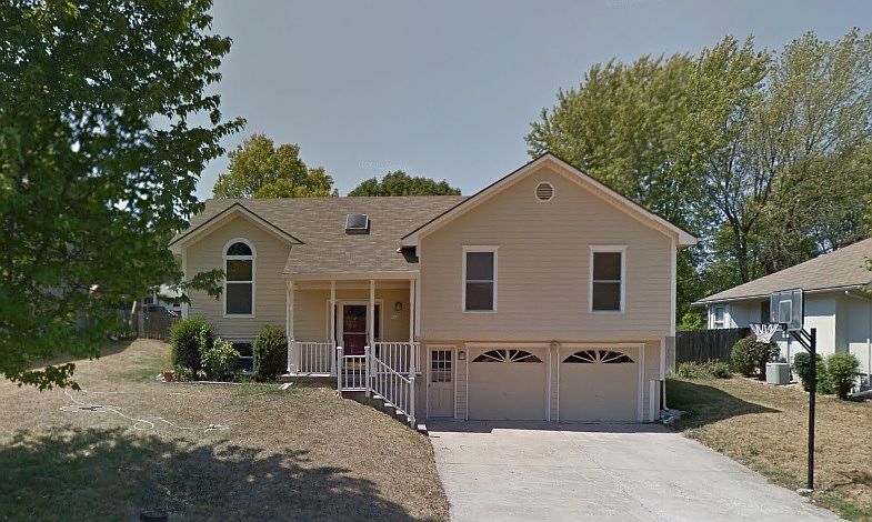 1st image of 108 SE Bristol Dr