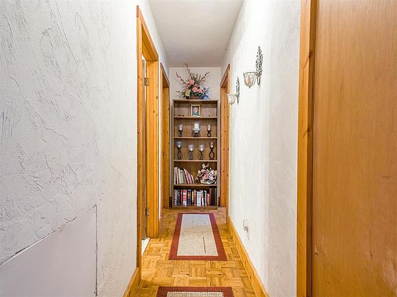 3rd image of 24041 Lanier St