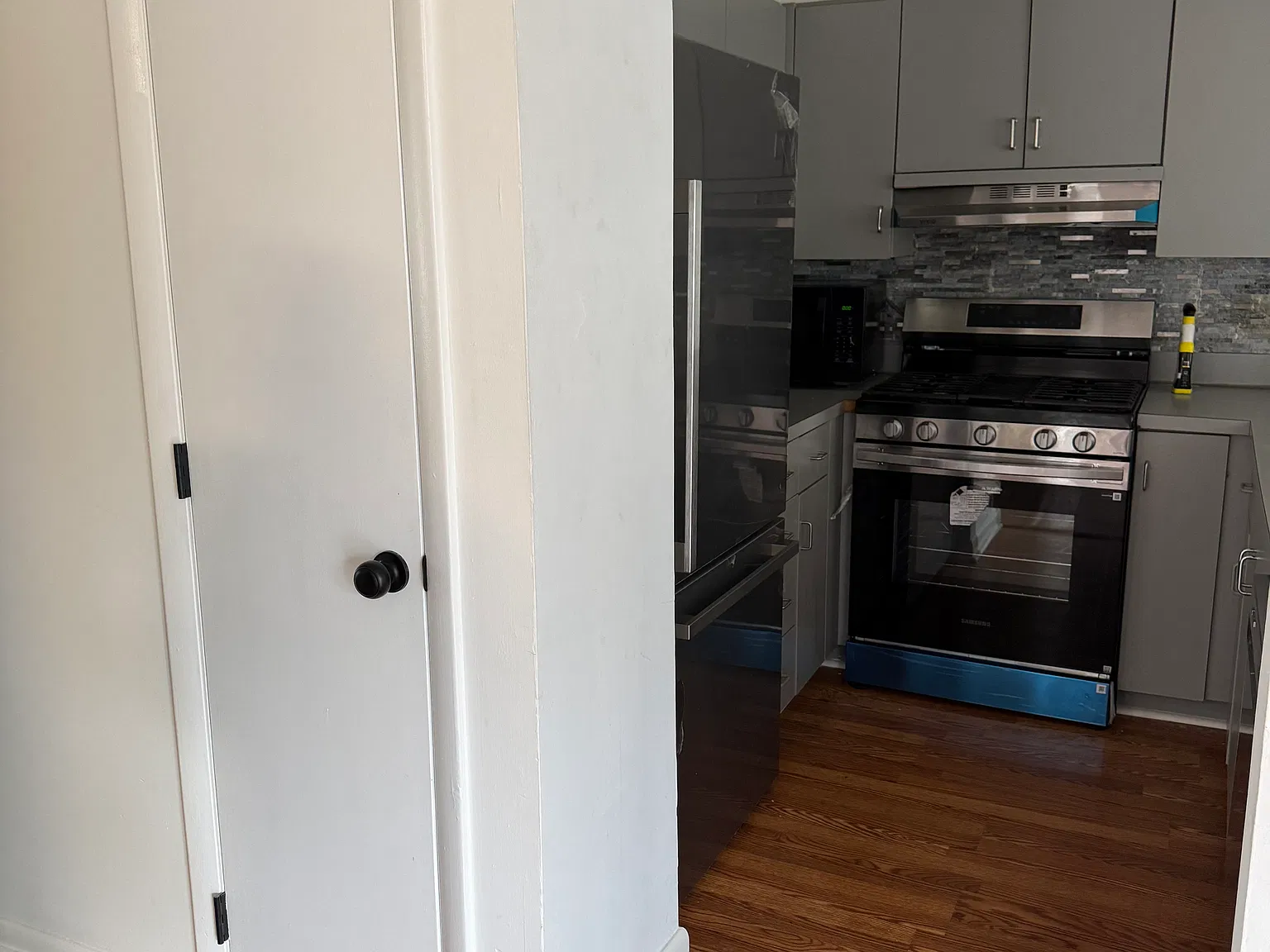 2 bed, 930 sqft, $1,600 — Photo 4