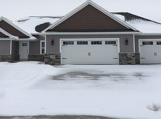 3579 Spyglass Hill Dr, Green Bay, WI 54311
