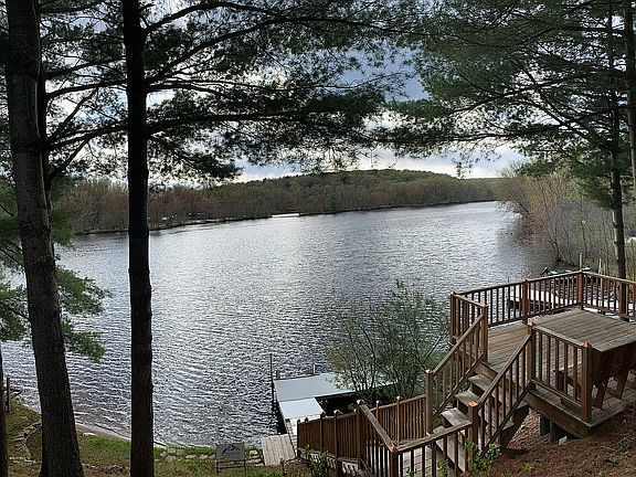 5th image of 4018 Riverview Dr