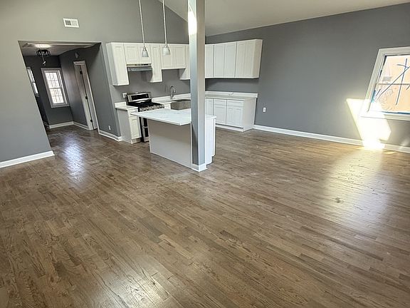 5th image of 2123 Luther Ave