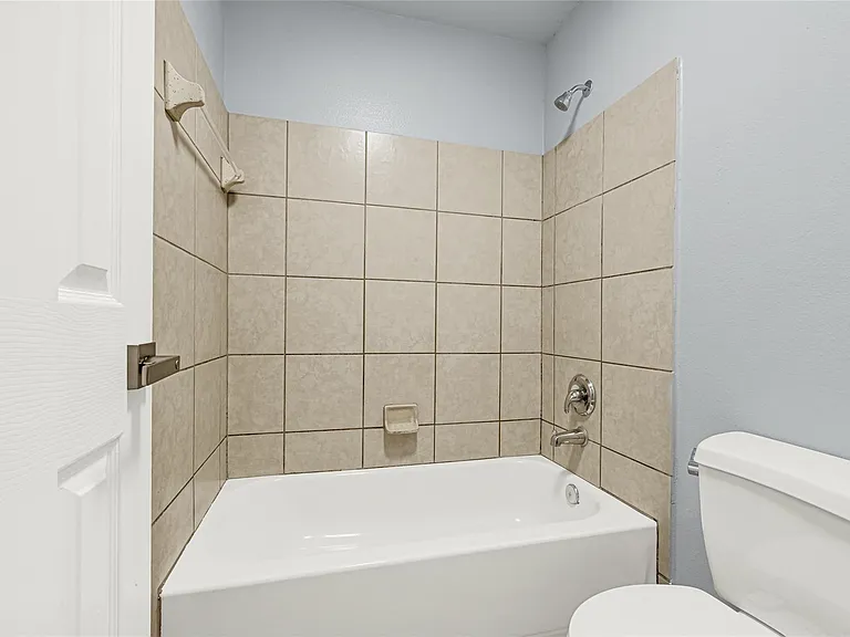 1827 Macondray Dr — Photo 24
