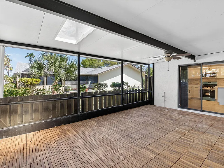 717 NW 29th Ave #B — Photo 3