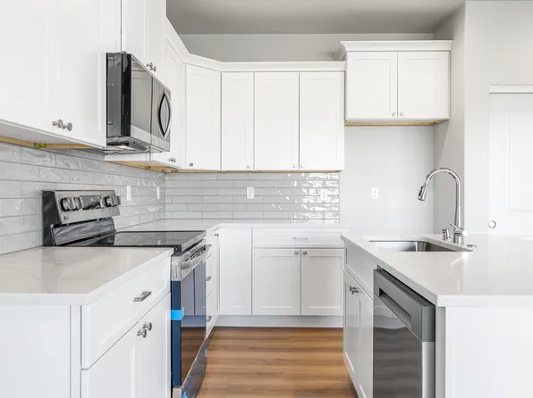 7472 Grapevine Ct, West Richland, WA 99353