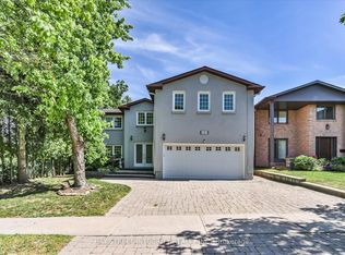 151 Old Surrey Ln, Richmond Hill, ON L4C 6R9