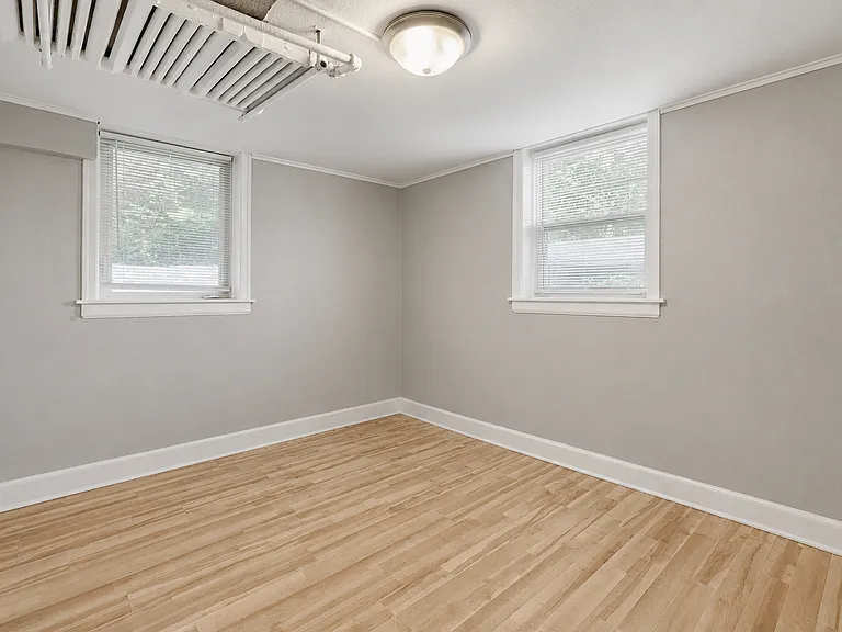 1712 Grand Ave — Photo 30