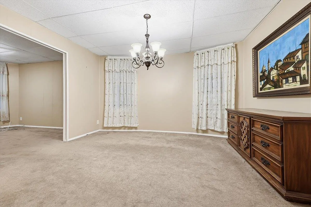 2 bed, 1.0 bath, 1100 sqft, $2,150 — Photo 4