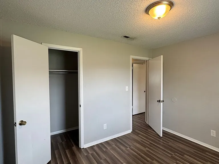 2422 Wynterhall Rd SE #C — Photo 7