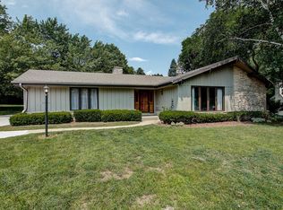 8842 Garden Ln, Greendale, WI 53129