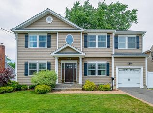 3761 Hudson Ave, Seaford, NY