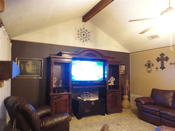 5th image of 820 Maplewood Dr
