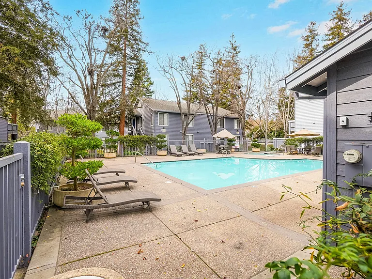 7126 Cross Creek Cir #D — Photo 37