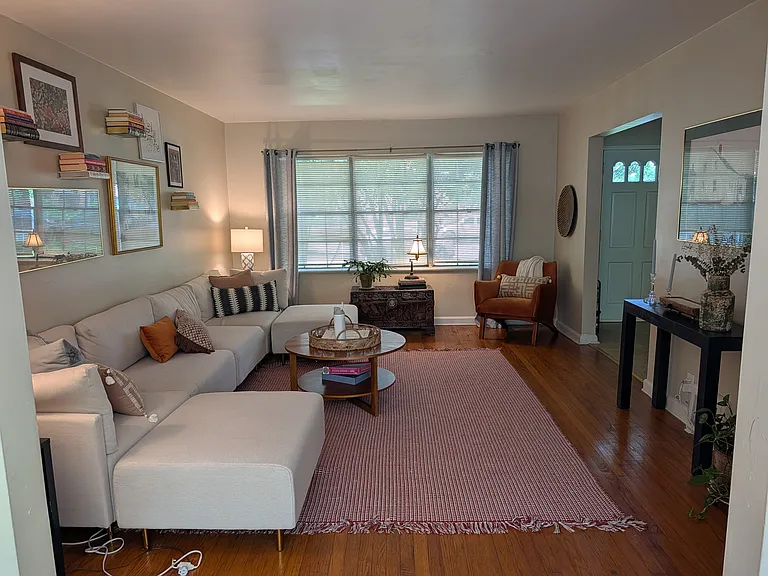 1523 Beech Valley Way NE — Photo 3