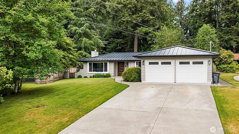 2nd image of 17529 93rd Avenue NE