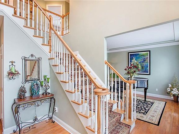 5th image of 1000 Diane Ln