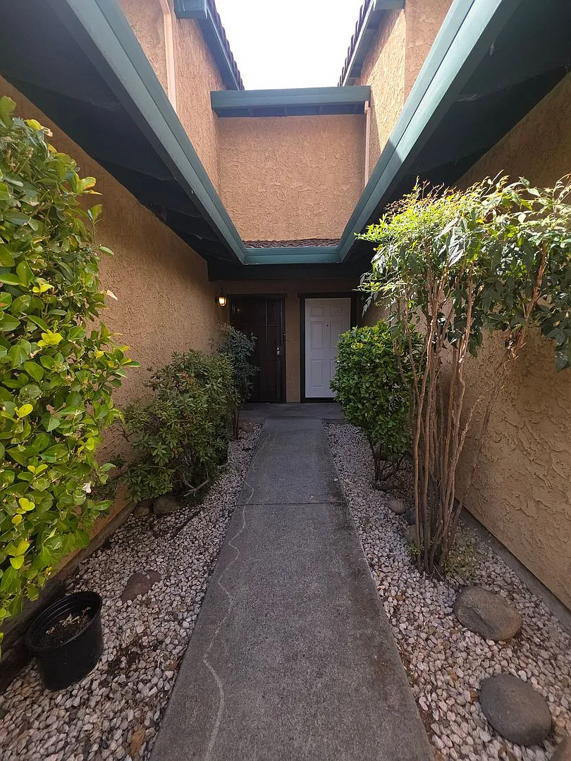 1248 Brandon Court — Photo 3