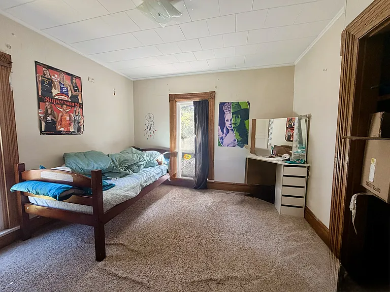 upstairs bedroom 3
