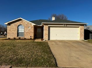 5560 Alta Verde Cir, Arlington, TX 76017