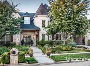 1574 Ihiloa Loop, Honolulu, HI 96821