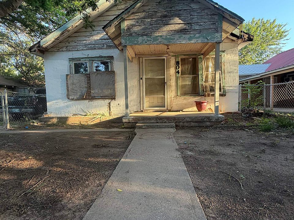 1st image of 804 W Cypress Ave
