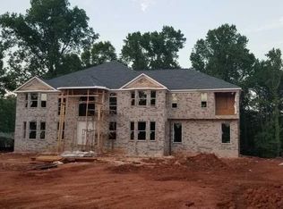 910 Old Tucker Rd, Stone Mountain, GA 30087