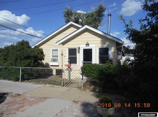 107 S 3rd St, Sinclair, WY 82334