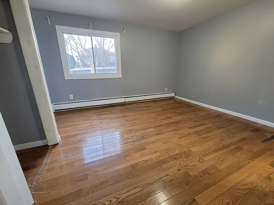 2nd image of 215B 36th St #7E