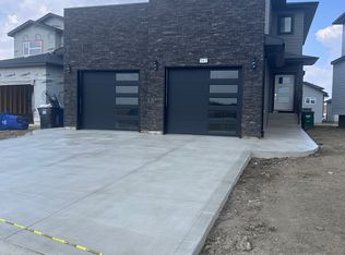 547 Kalra St, Saskatoon, SK S7W 1E7